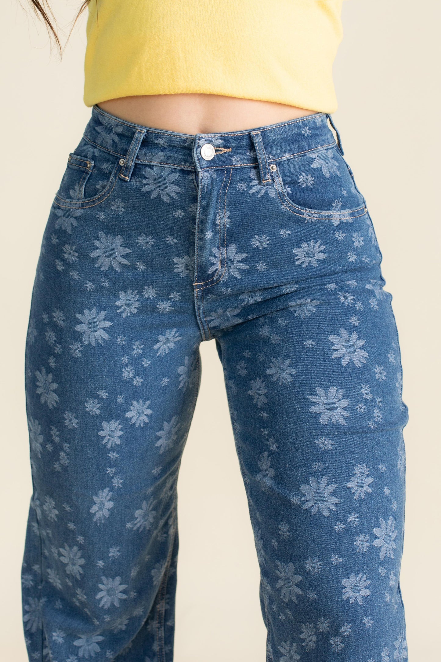 Pantalon JS Con Flores Corte Wide Leg