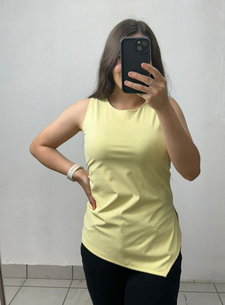 Blusa Premium En Pico Abierta Abajo