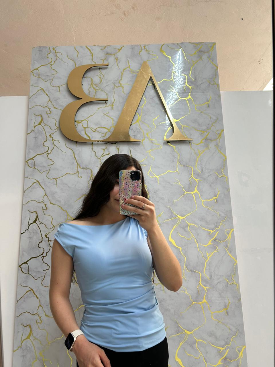 Blusa Sin Manga Tipo Satin Plizada De Un Costado
