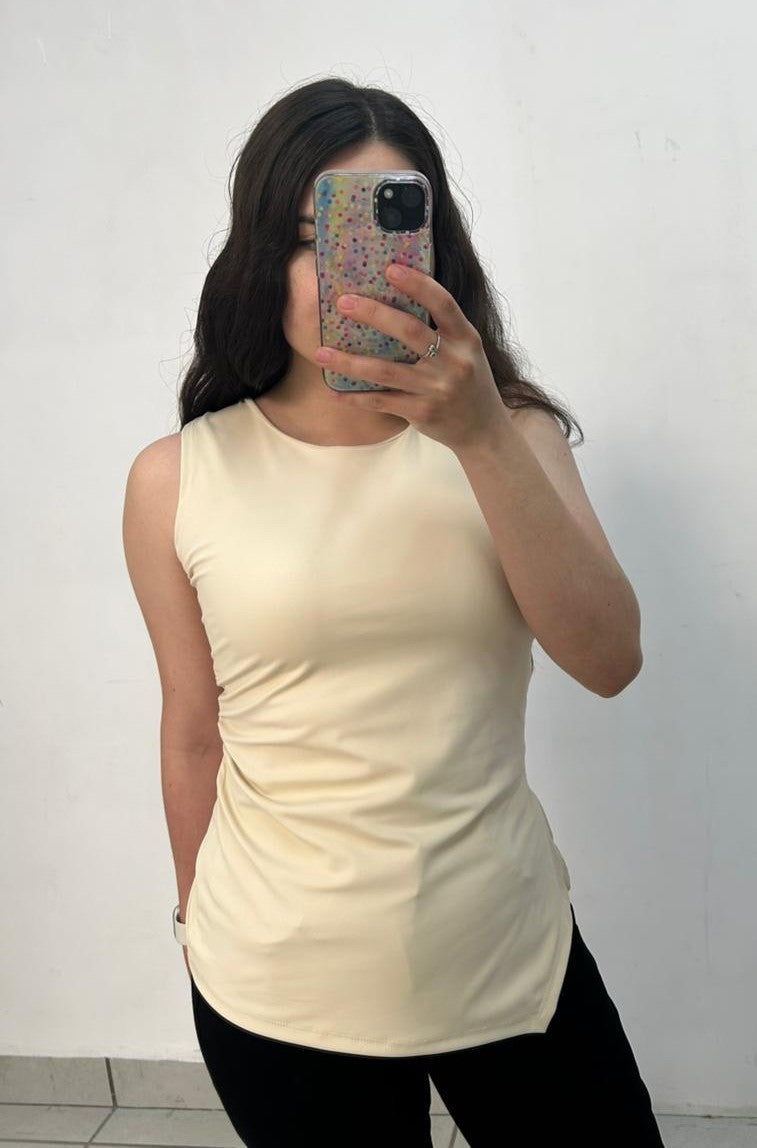 Blusa Premium En Pico Abierta Abajo