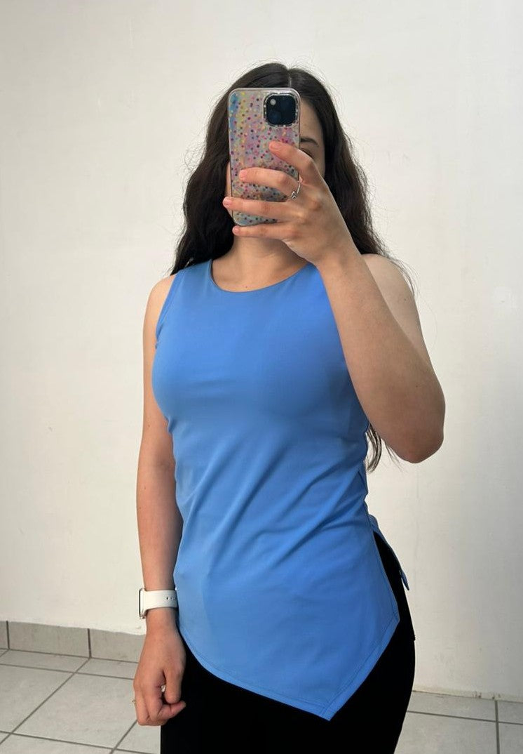 Blusa Premium En Pico Abierta Abajo