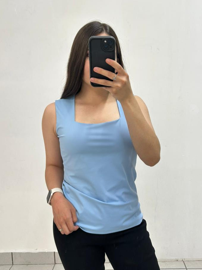 Blusa Premium Cuello Cuadrado Lisa Sin Mangas