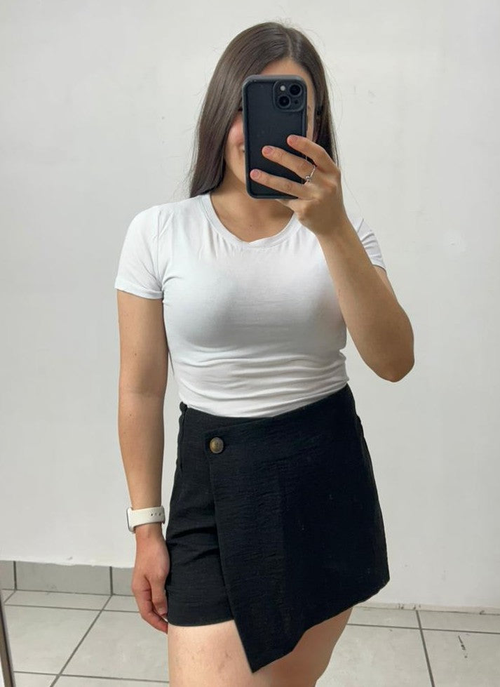 Falda Short Liso Con Boton