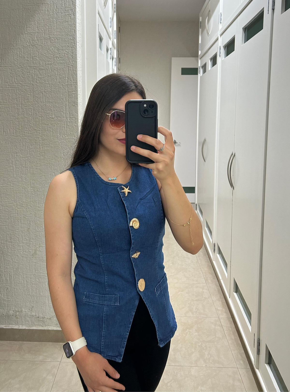 Chaleco denim con detalles premium 💙✨