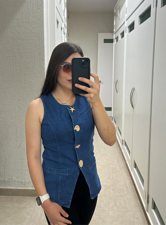 Chaleco denim con detalles premium 💙✨